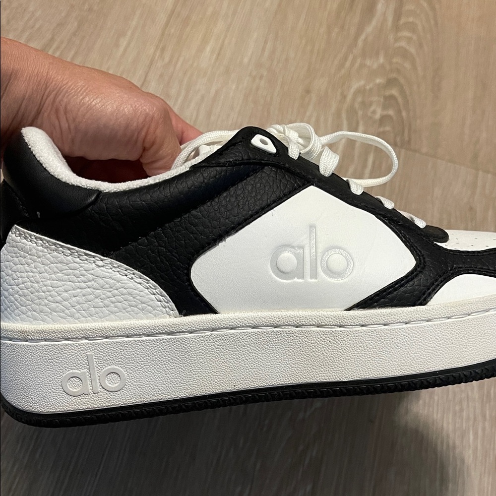 ALO Yoga Women's Black and White Sneakers - Picture 5 of 5
